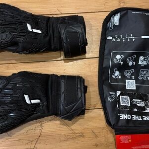 Reusch Black Soccer Goalkeeper Gloves